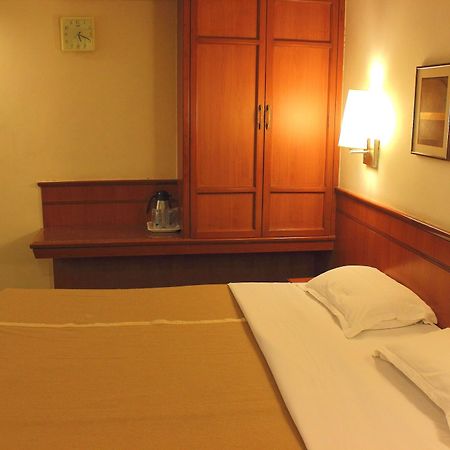 Hotel Skylon Ahmedabad Luaran gambar