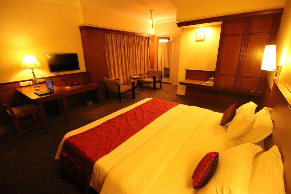 Hotel Skylon Ahmedabad Luaran gambar