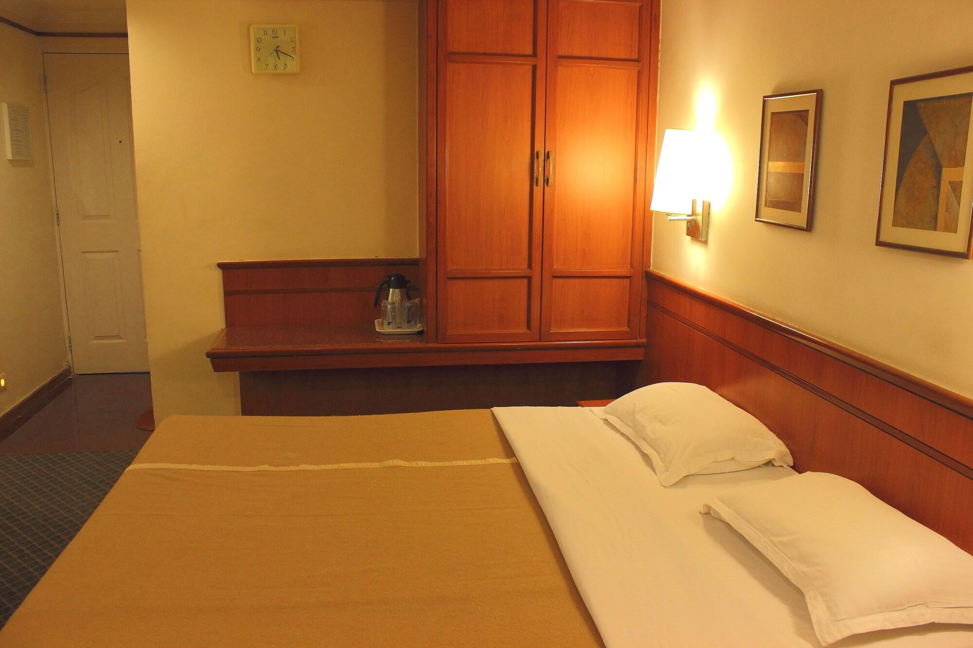 Hotel Skylon Ahmedabad Luaran gambar
