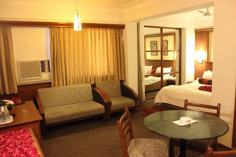 Hotel Skylon Ahmedabad Luaran gambar