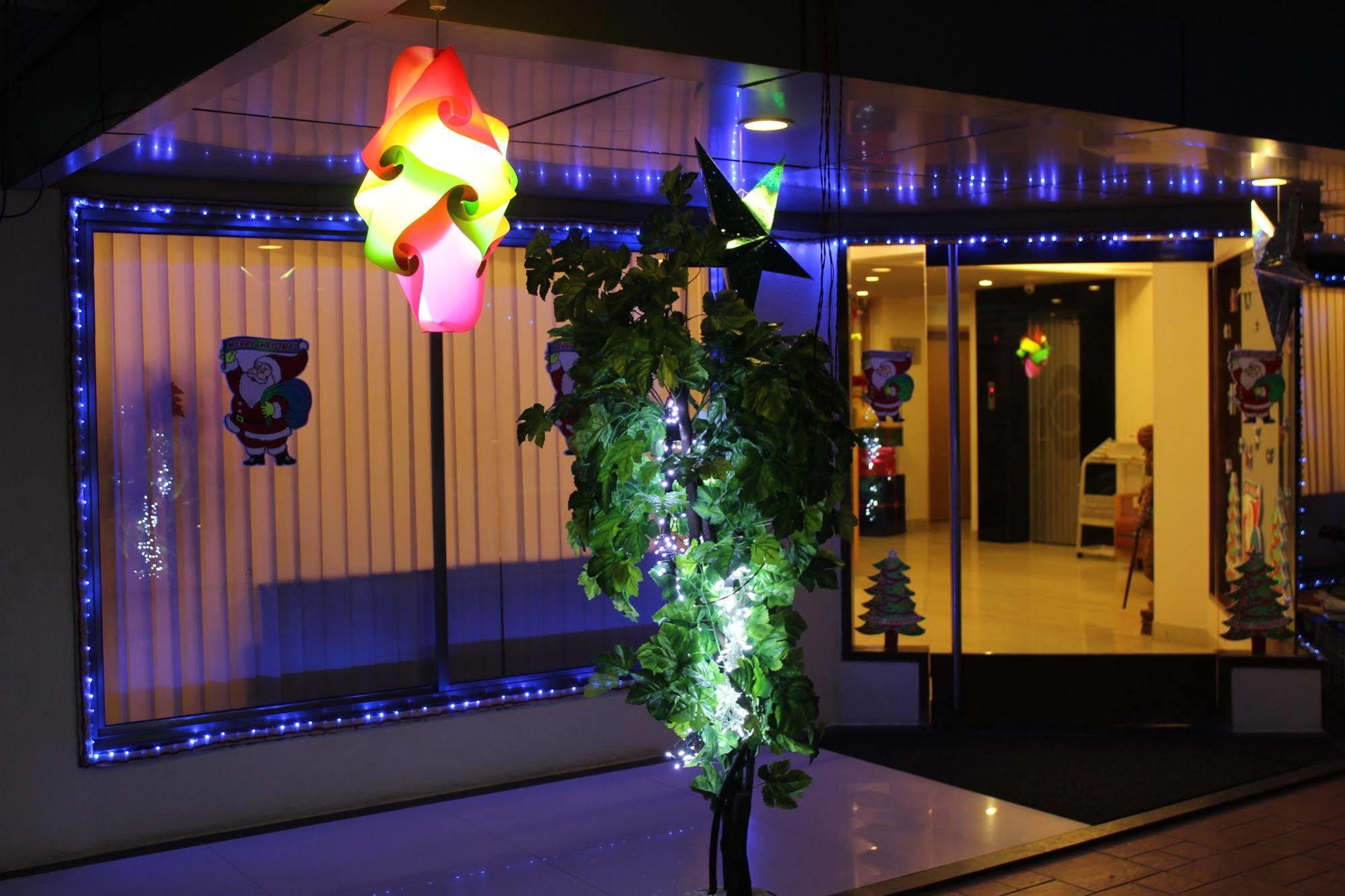 Hotel Skylon Ahmedabad Luaran gambar