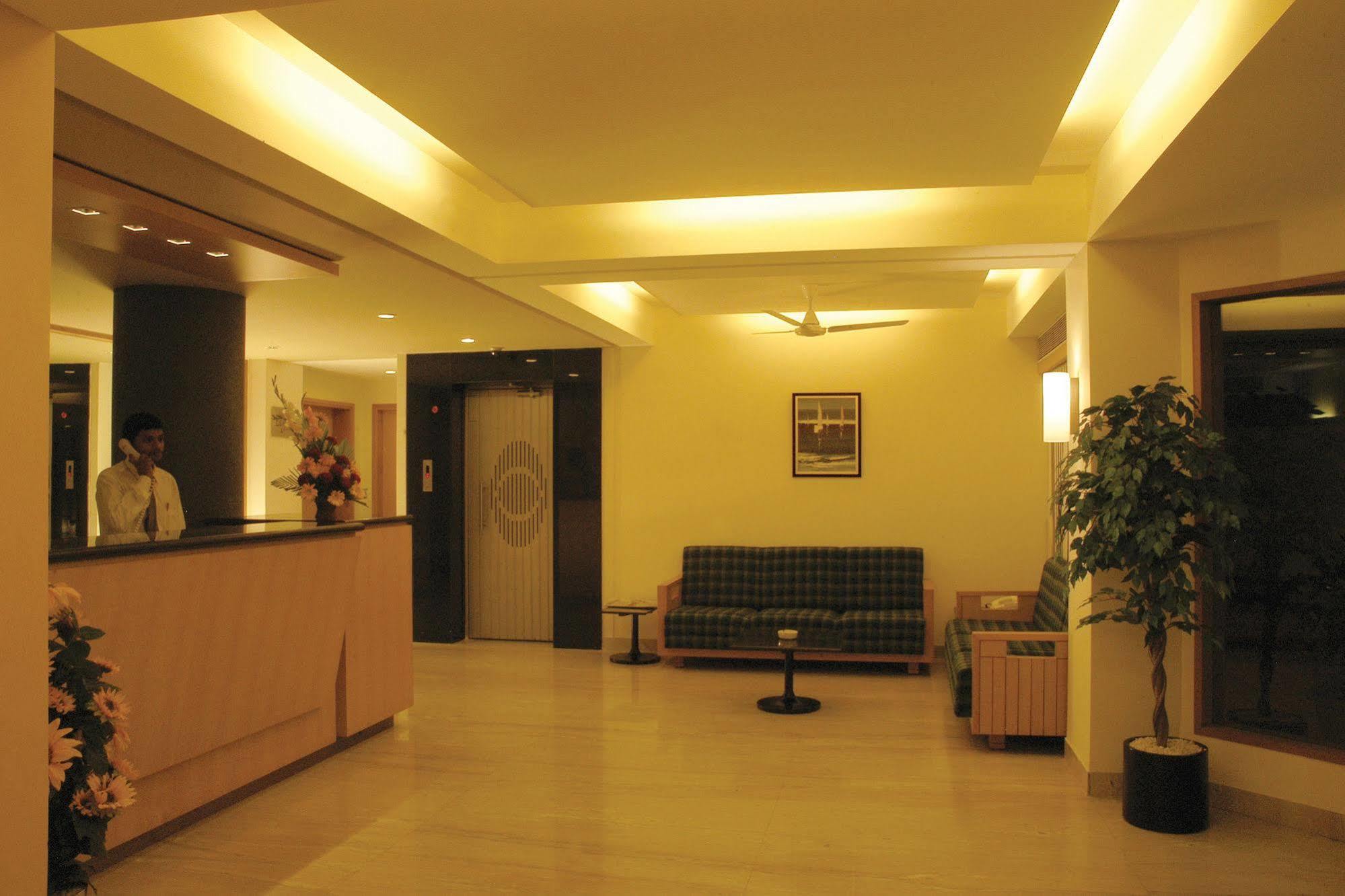 Hotel Skylon Ahmedabad Luaran gambar
