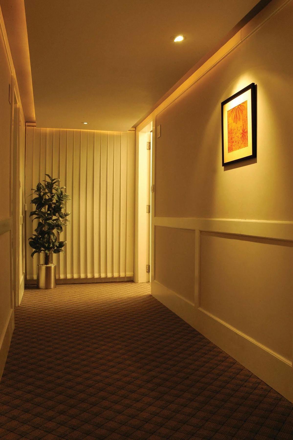 Hotel Skylon Ahmedabad Luaran gambar